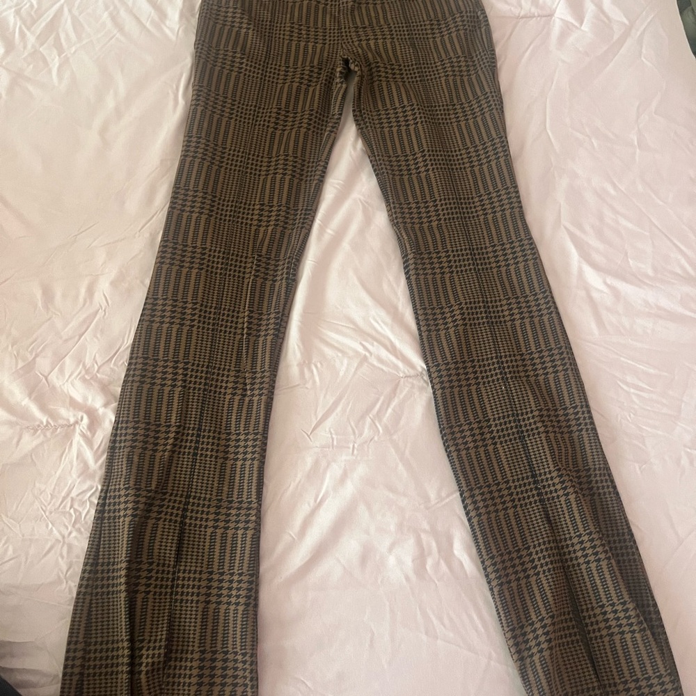 ALO Yoga Brown Houndstooth Leggings